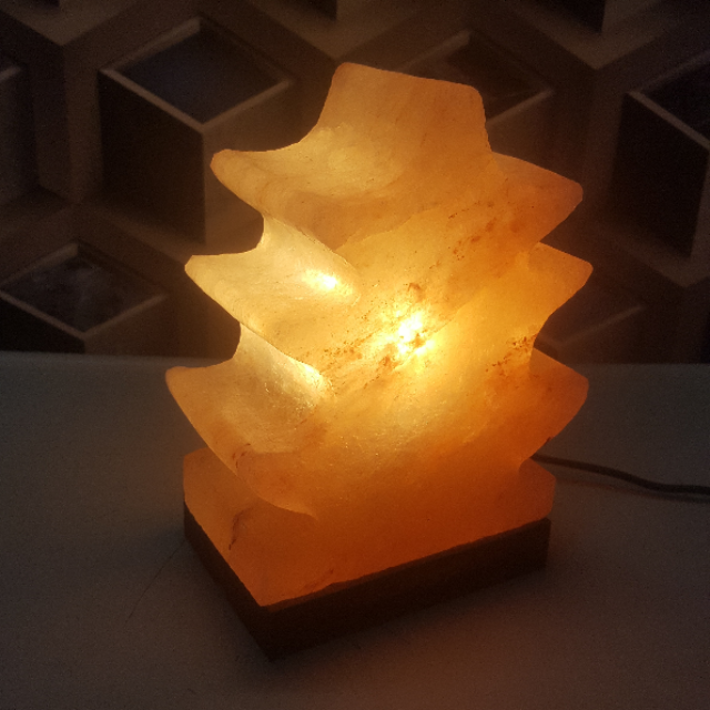 himalayan christmas tree lamp with light
